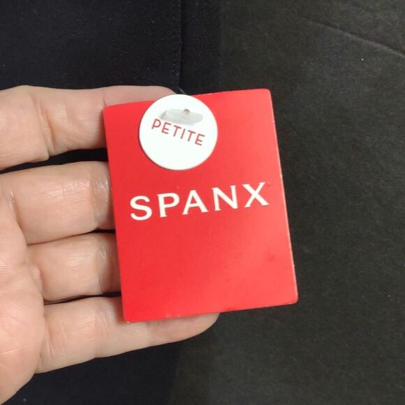 Spanx | The Perfect Front Slit Flare Legging in Black Size Medium Petite W3 - Picture 3 of 6